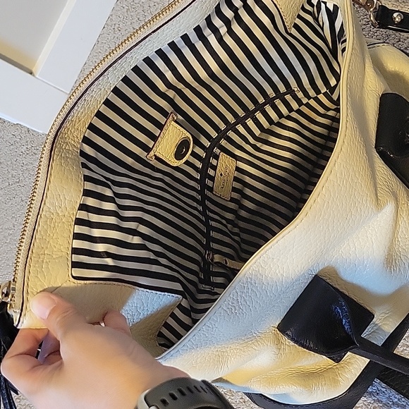 Kate Spade Leather purse - Picture 5 of 9